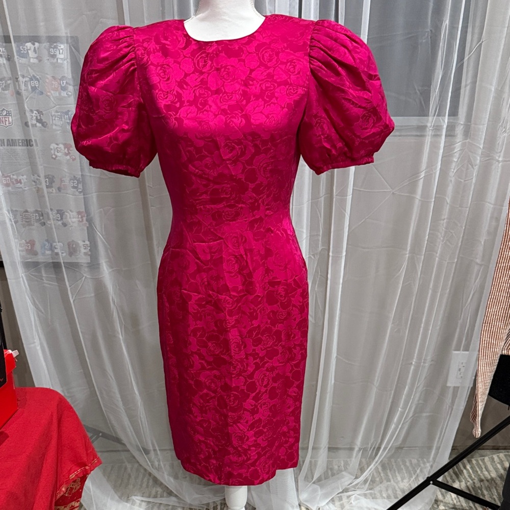 Adrianna Papell Fuchsia puff Sleeve 100% Silk Dress